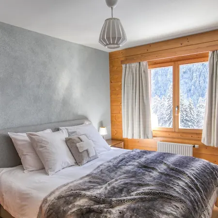 Natural Setting - Mountain Views - Champcalme 5